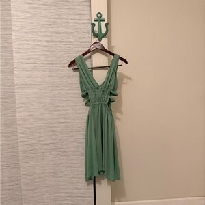 Light Green V-Neck Sleeveless Summer Dress